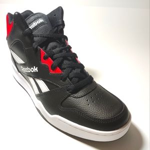 Reebok Royals Basketball style shoes Size 9